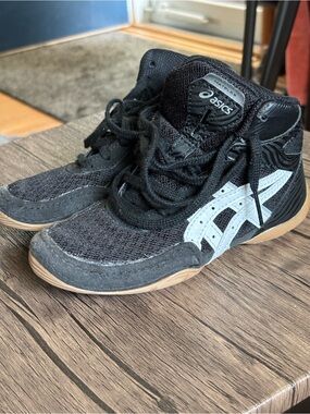 Asics Kids Black & White High-Top Wrestling Sneakers